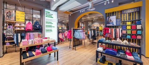 Display Italia Magazine – OVS, heritage e leadership nell’apparel