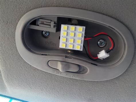 Лампочка в плафон — Chevrolet Aveo Sedan (1G), 1,5 л, 2008 года ...