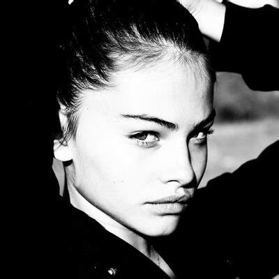 Photo catégorisée avec Skinny Brunette Femjoy Incredible Little Caprice Cute Czech