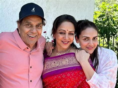 Hema Malini Esha Deols Old Interview Making Shocking Revelations