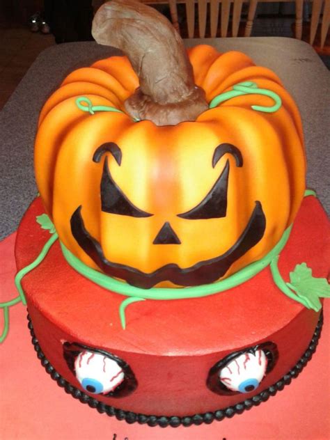 Halloween Cake - CakeCentral.com