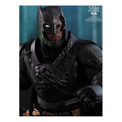 全新啡盒未開封 Hottoys Armored Batman Battle Damaged MMS417 戰損 蝙蝠俠 BVS Superman Hot Toys 興趣及遊戲 玩具