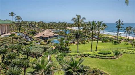 12 Top Rated Golf Resorts in Hawaii [Update 2024]