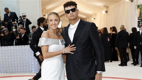 Patrick Mahomes And His Wife Brittany Live Wildly Lavish Lives