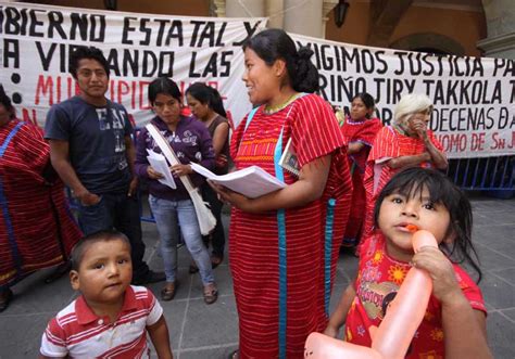 Aurora Roja La Opresi N Y La Emancipaci N De Los Pueblos Ind Genas