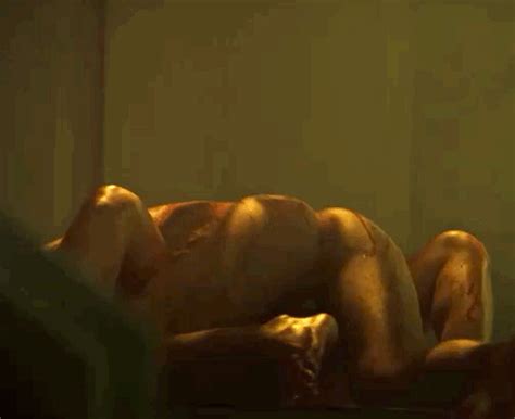 Bill Skarsgard Gets Naked On Castle Rock Gruemonkey