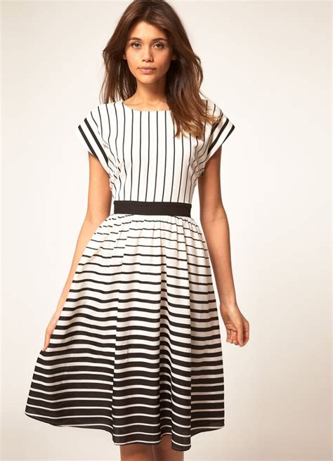 Платье в полоску