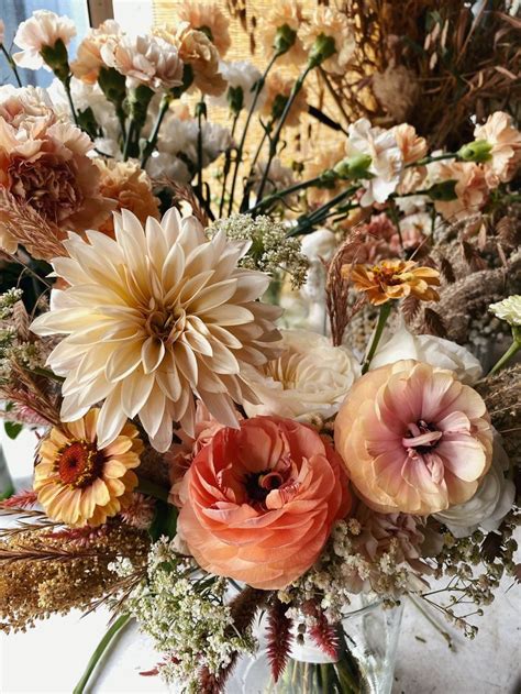 Nude Peach Wedding Flowers
