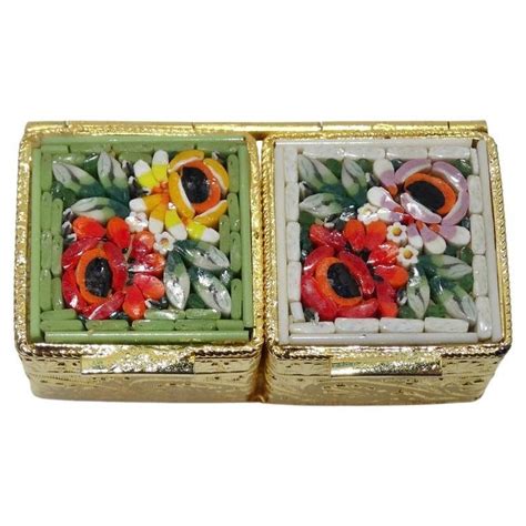 1960 18K Gold Art Deco Pill Box For Sale at 1stDibs