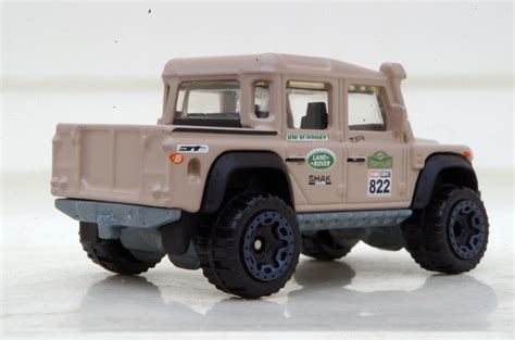 Mustang Fan Peru Land Rover Defender Doble Cabina Hot Wheels