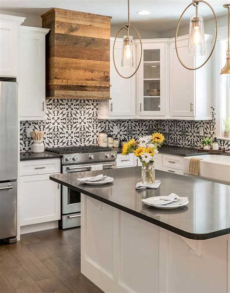 Farmhouse Rustic Kitchen Backsplash