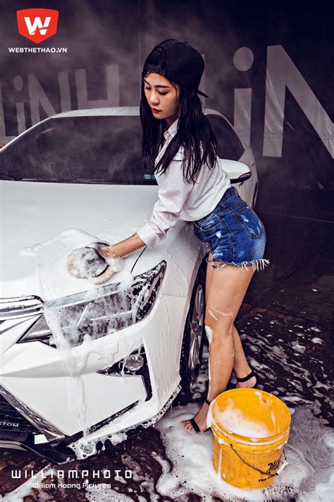 Nóng bỏng cùng hot girl rửa xe