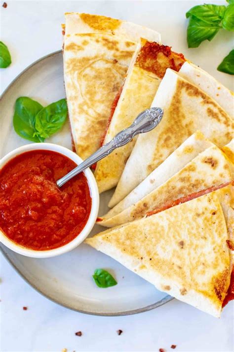Easy Pizza Tortilla Wrap Get On My Plate