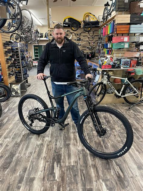 Zach with his new Giant trance x 29!... - Tuckahoe Bike Shop