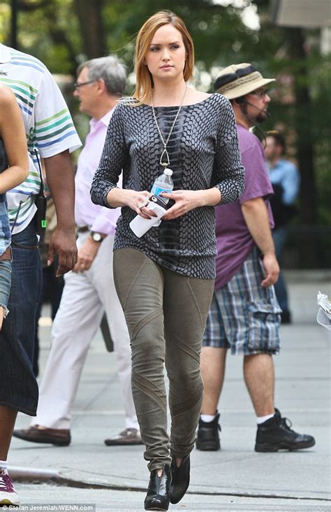 Hot Sexy Kaylee Defer Bikini Pics