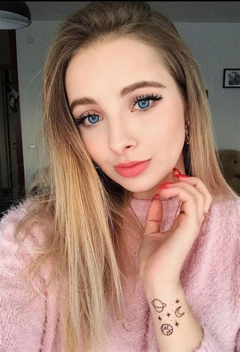 7 Hot Sexy Oks Dane Bikini Pics