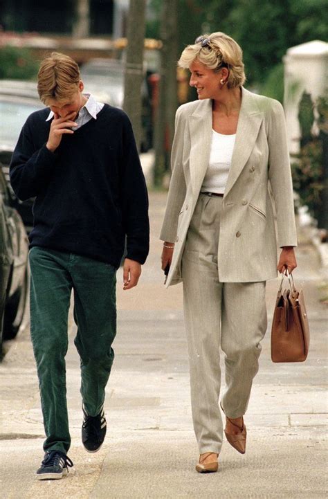 diana died  timeline   fatal crash  final hours  paris
