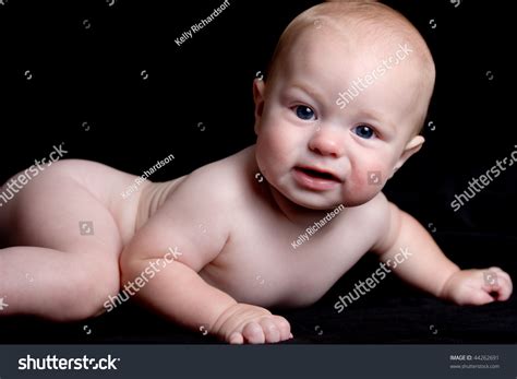 Naked Healthy Beautiful Baby Crawling Stops Stock Photo Shutterstock