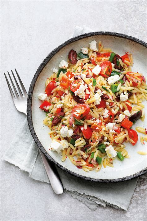 Griechischer Nudelsalat Mit Feta Bilder Kaufen Stockfood