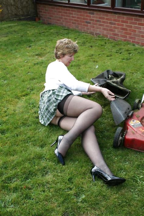 Gorgeous Mature Lady Outdoors Porn Pictures Xxx Photos Sex Images Pictoa