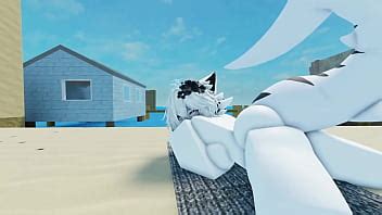 Un requin se déchaîne sur la plage Roblox XVIDEOS