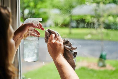 Best Window Cleaning Cloths For A Streak-Free Shine - Archute