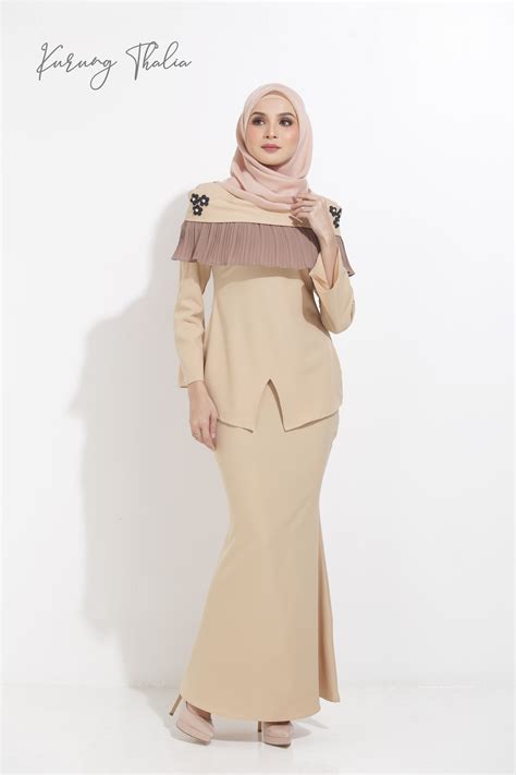 Thalia Nude Albiesta