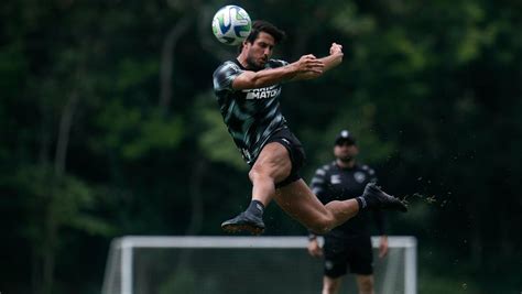 V Deo Treino Do Botafogo Tem Gola Os De Gabriel Pires De Primeira E