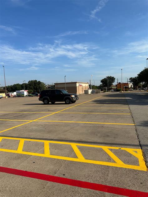 Enhancing Arlington Retail Plaza's Parking Lot - EverLine Coatings