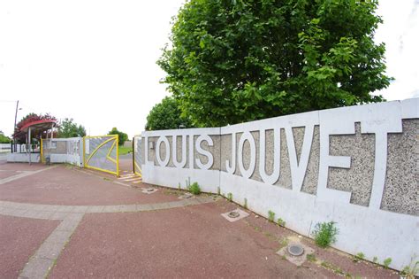 Lycée Louis Jouvet 26 rue de Saint Prix 95150 Taverny 01 34 18 41 20