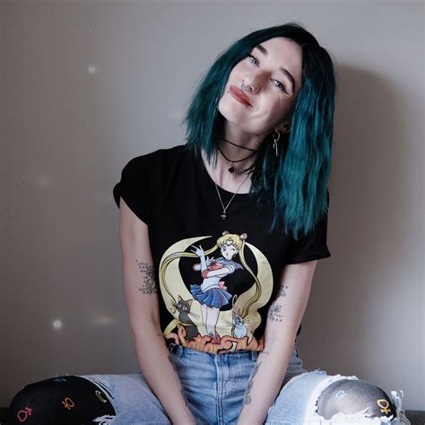 Sailor Moon Pose T Shirt Womens Black Elbenwald