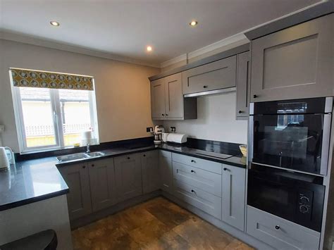 The Ultimate Family Frugal Living Guide: 20 tips to save you money