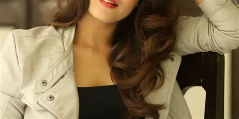 Actress Wamiqa Gabbi Hot Photos Galleries HD Images