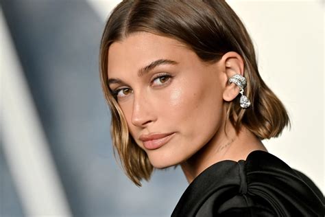 Hailey Bieber Confiesa Su Miedo A La Hora De Tener Hijos Bioguia