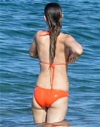 Olivia Wilde Bikini Beach Candids From Hawaii