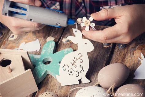 How To Use A Hot Glue Gun Best Tips For Great Results Treasurie