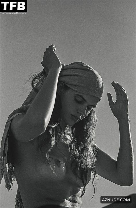 Lois Schindeler Sexy Poses Topless Showcasing Her Nude Tits In A Photoshoot AZNude