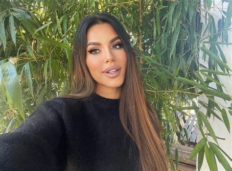 Seka Aleksi Nikad Vrelija Skinula Se U Bikini I Pokazala Savr Enu Liniju Foto Bsc Happy