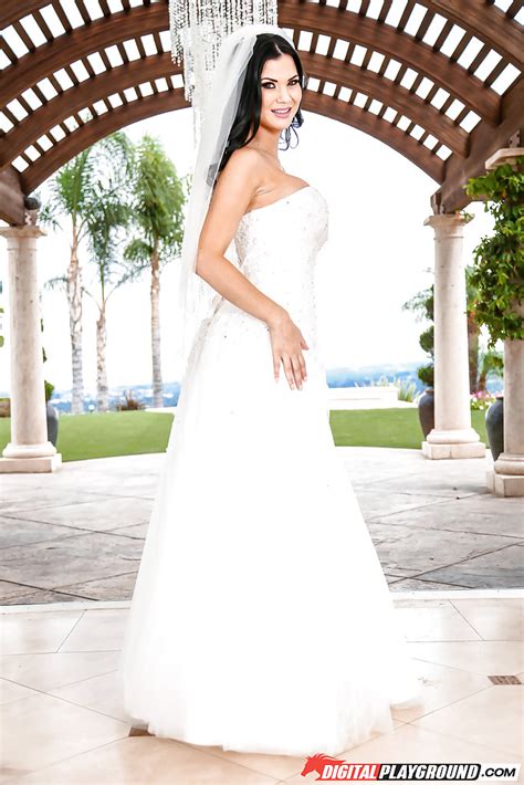 European MILF Jasmine Jae Gets Unclothed On Her Wedding Day Porn Pictures XXX Photos Sex