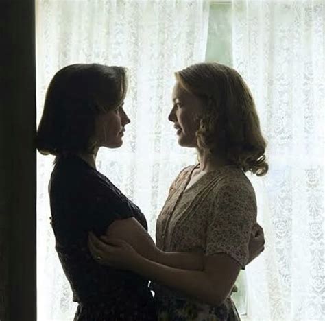 Pin By Khloe Thompson On Cute Lesbian Couples Cute Lesbian Couples Girls In Love Lesbian Love