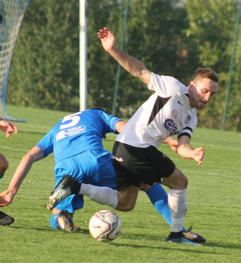 Fu Ball Liga Mitte Sv Dra Markt Wir Verfolgen Den Jungen Weg