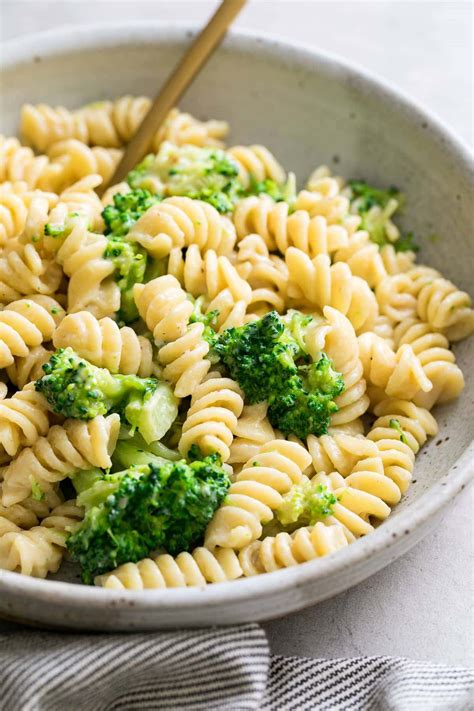 Creamy Broccoli Pasta Easy Vegan Recipe The Simple Veganista