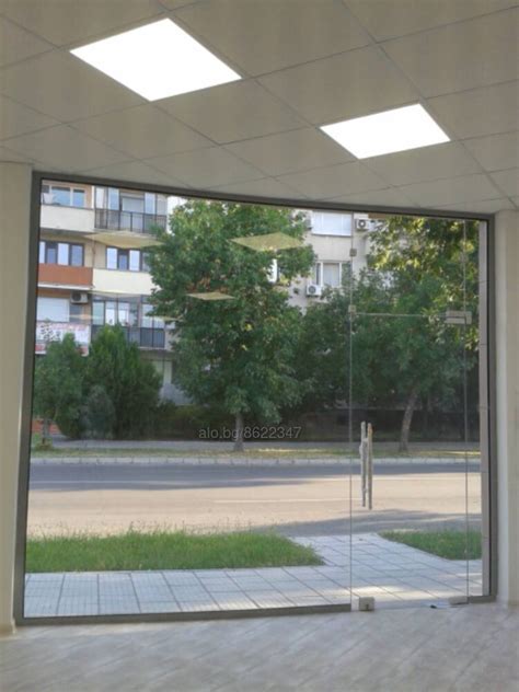 Дава се под магазин в град Димитровград Магазин Офис Кабинет Салон за ...