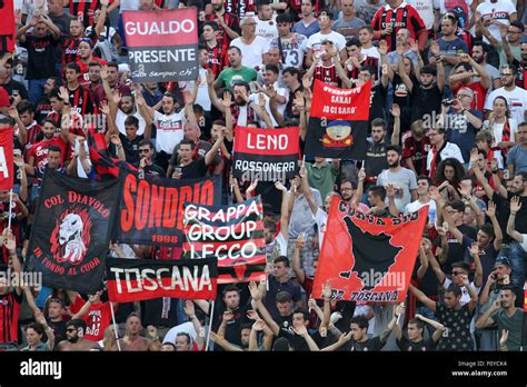 Ac Milan Fans Hi Res Stock Photography And Images Alamy