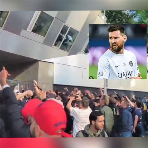 Popular / Hinchas del PSG se reunieron frente al club para insultar a
