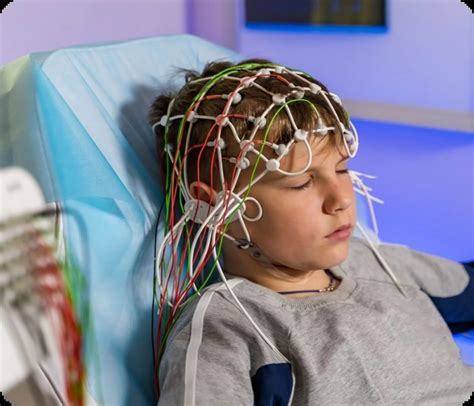 Vecinos revisan el tiempo en faribault tras avisos de nieve 8