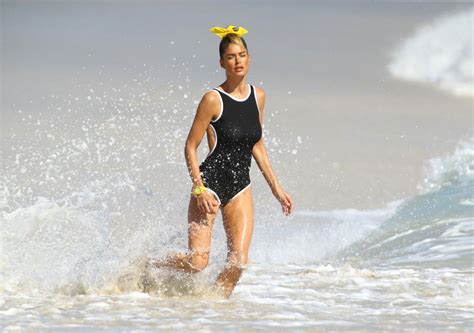 Doutzen Kroes Elle Magazine Photoshoot Candids In Miami Hot Celebs Home