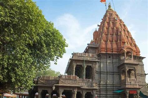 mahakaleshwar temple ujjain  religious abode    trip