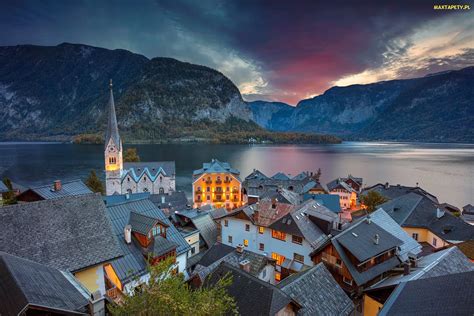 Tapety zdjęcia Hallstatt Austria Alpy Salzburskie Domy Kościół