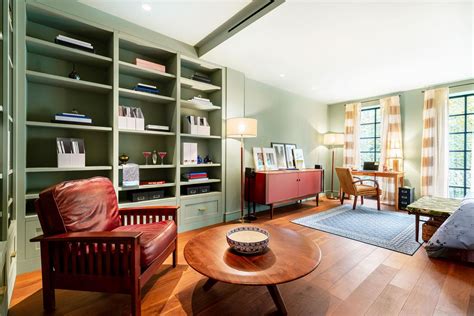 Book A Stay At A Sex And The City Themed Airbnb In NYC Photos